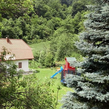 Cottage Forest Stream Visoko Exterior photo